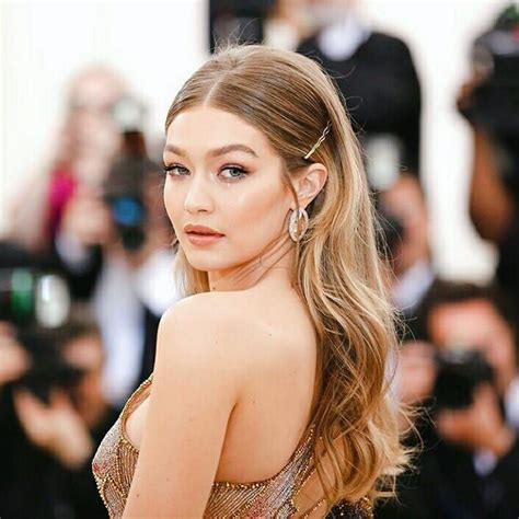 gigi hadid versace 2015|gigi hadid heavenly bodies.